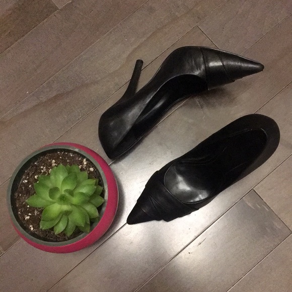 Aldo Shoes - Hot black lightly used Aldo heels size 7!
